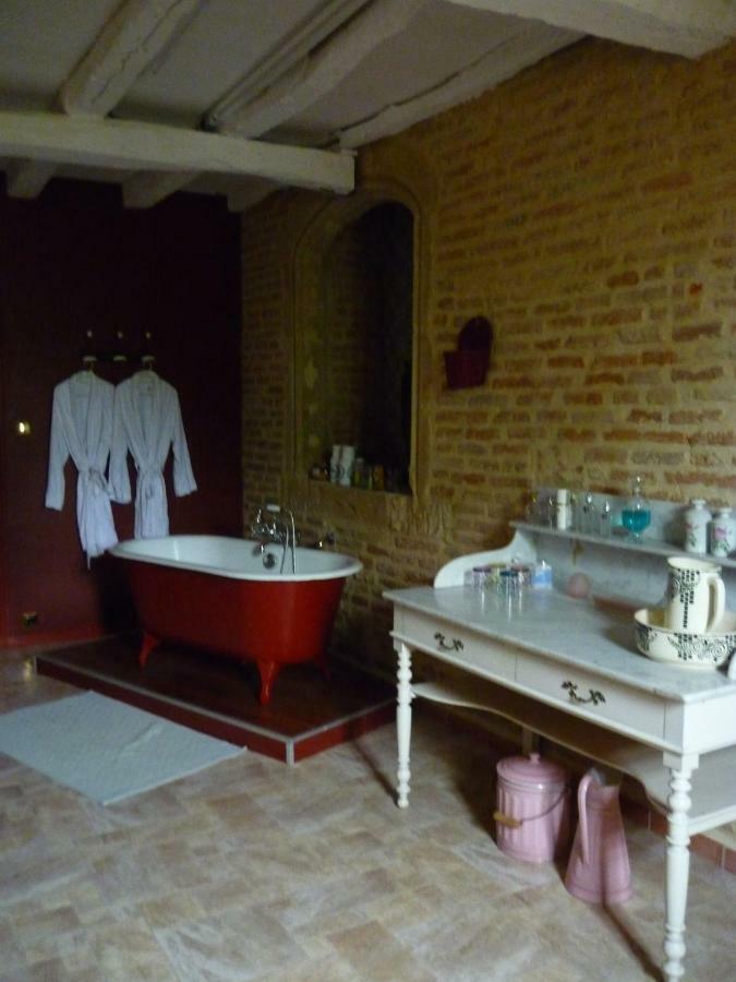 Chateau De Vallègue 외부 사진